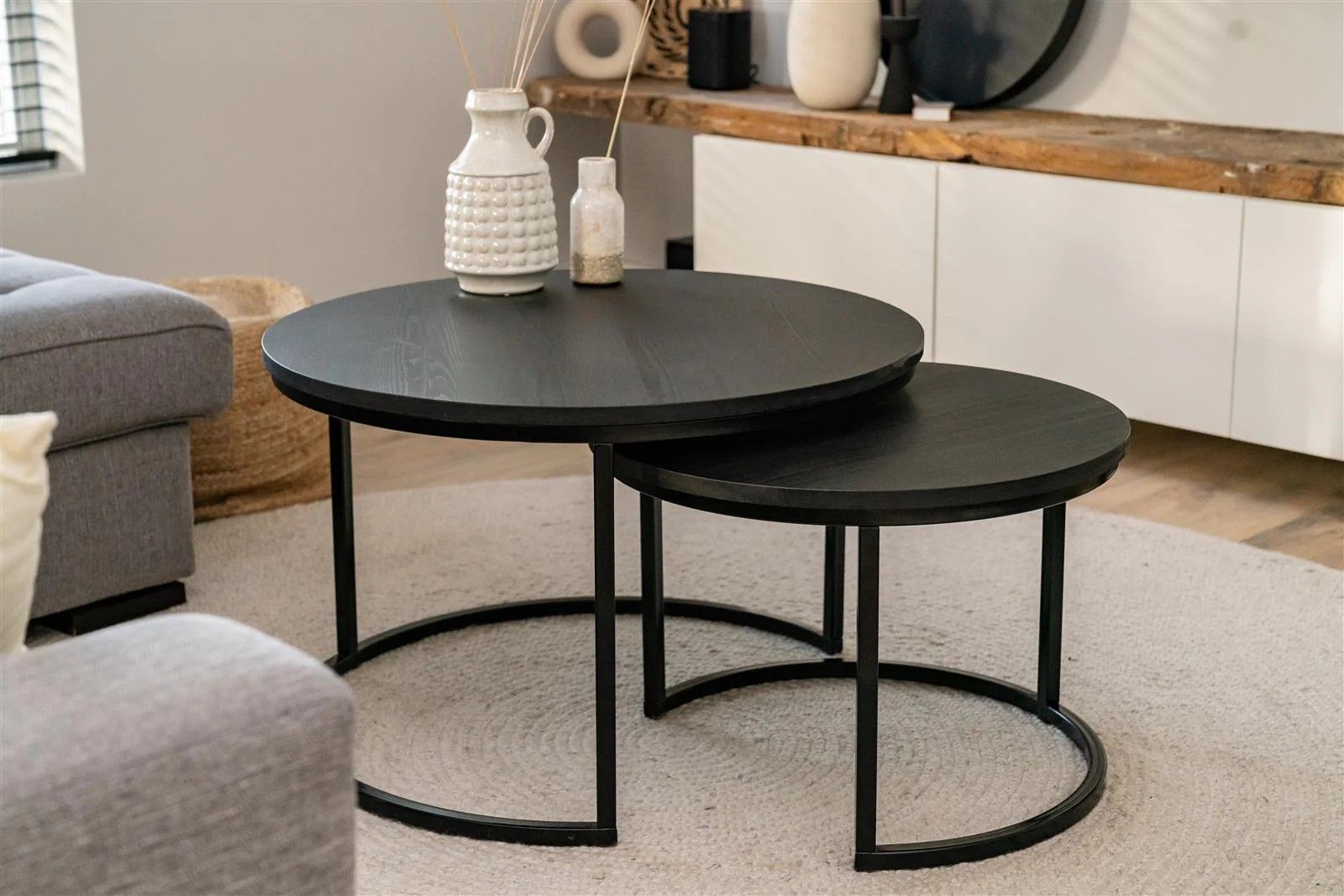 Round Metal Frame Coffee Table
